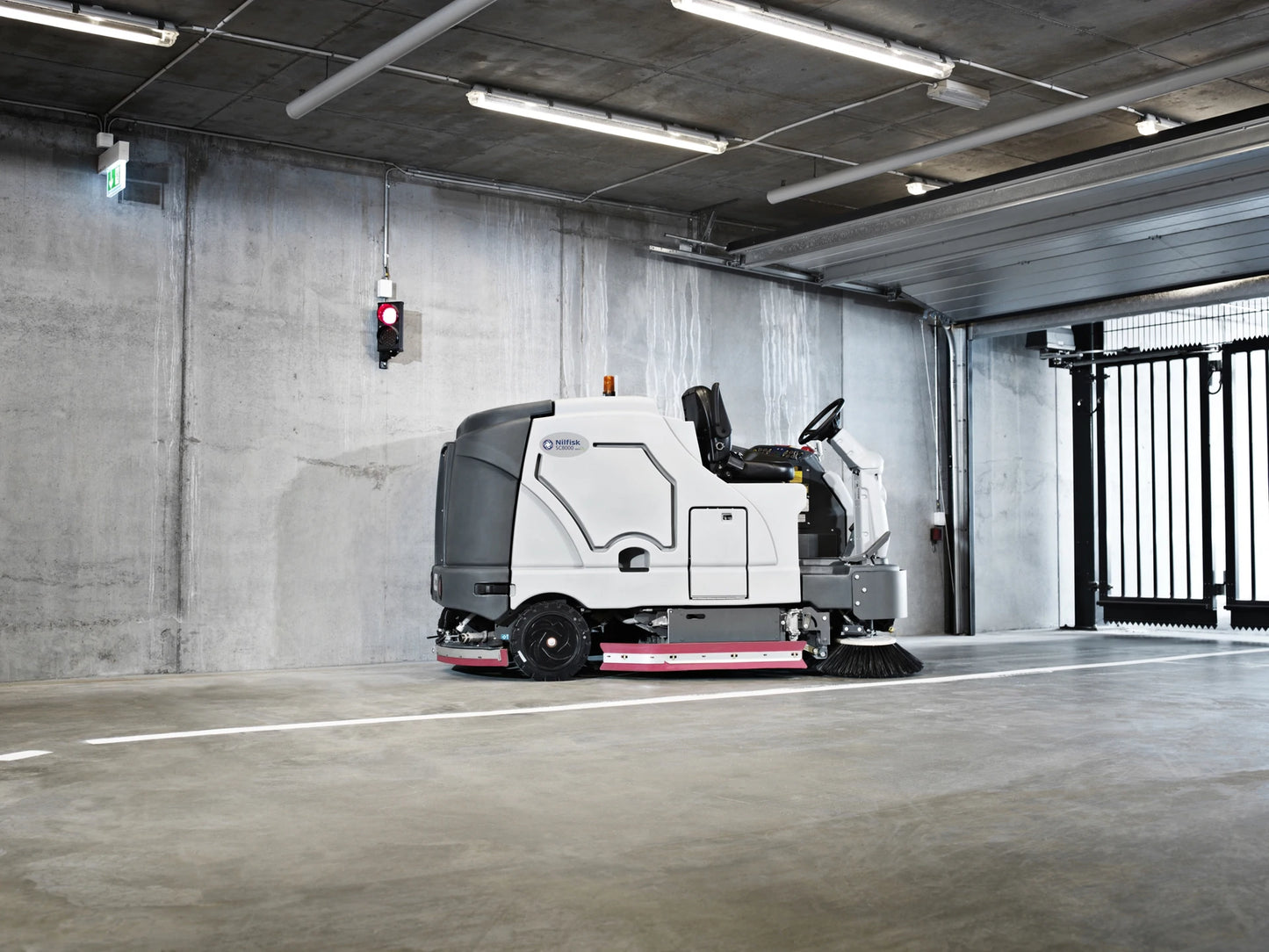 Nilfisk SC8000 LPG Ride on Scrubber