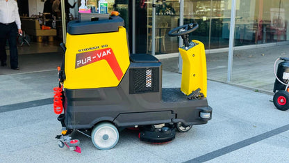 Purvak Stryker 80 Ride On Scrubber